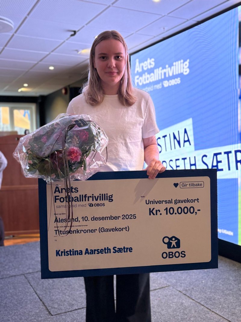 En fornøyd vinner av den gjeve prisen.